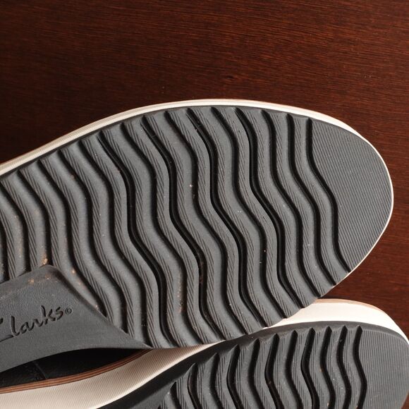 Clarks Boots Womens SZ 9M Black Zylah Rose Wedge Ankle Leather Side Zip Comfort - Picture 10 of 14